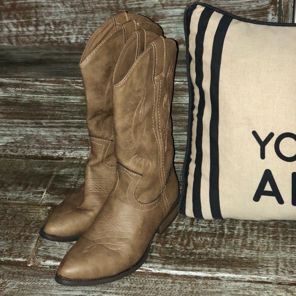 Adorable cowboy Cowgirl Boots
